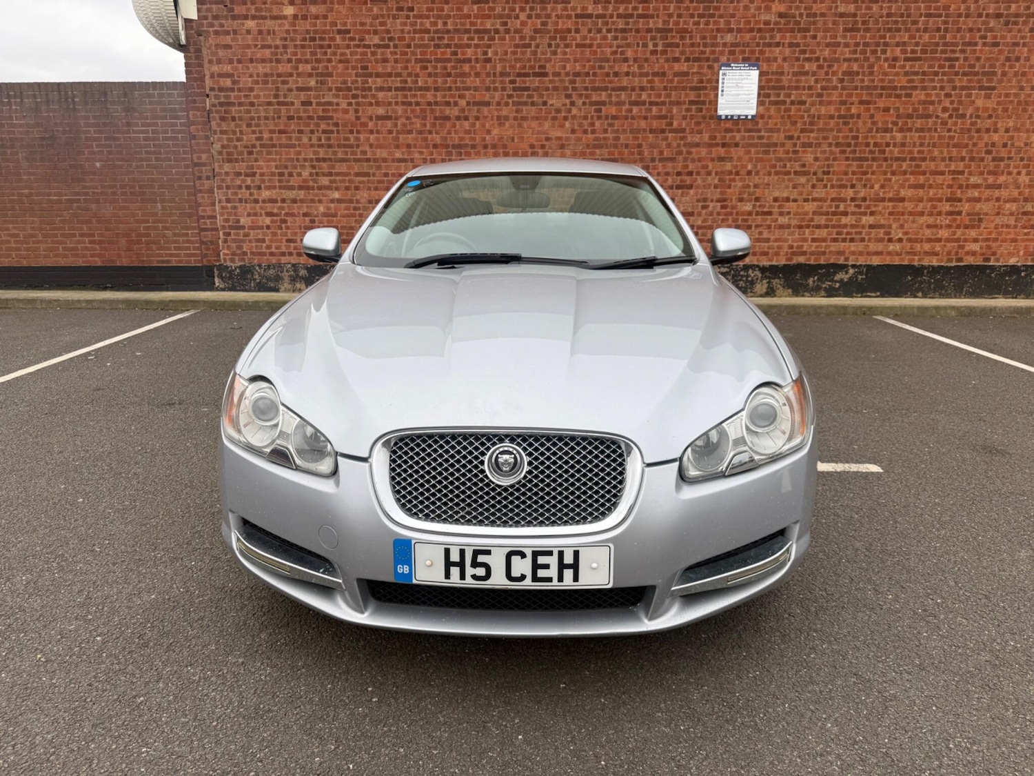 Used Jaguar XF 2011 for sale - 78047859: Photo 2
