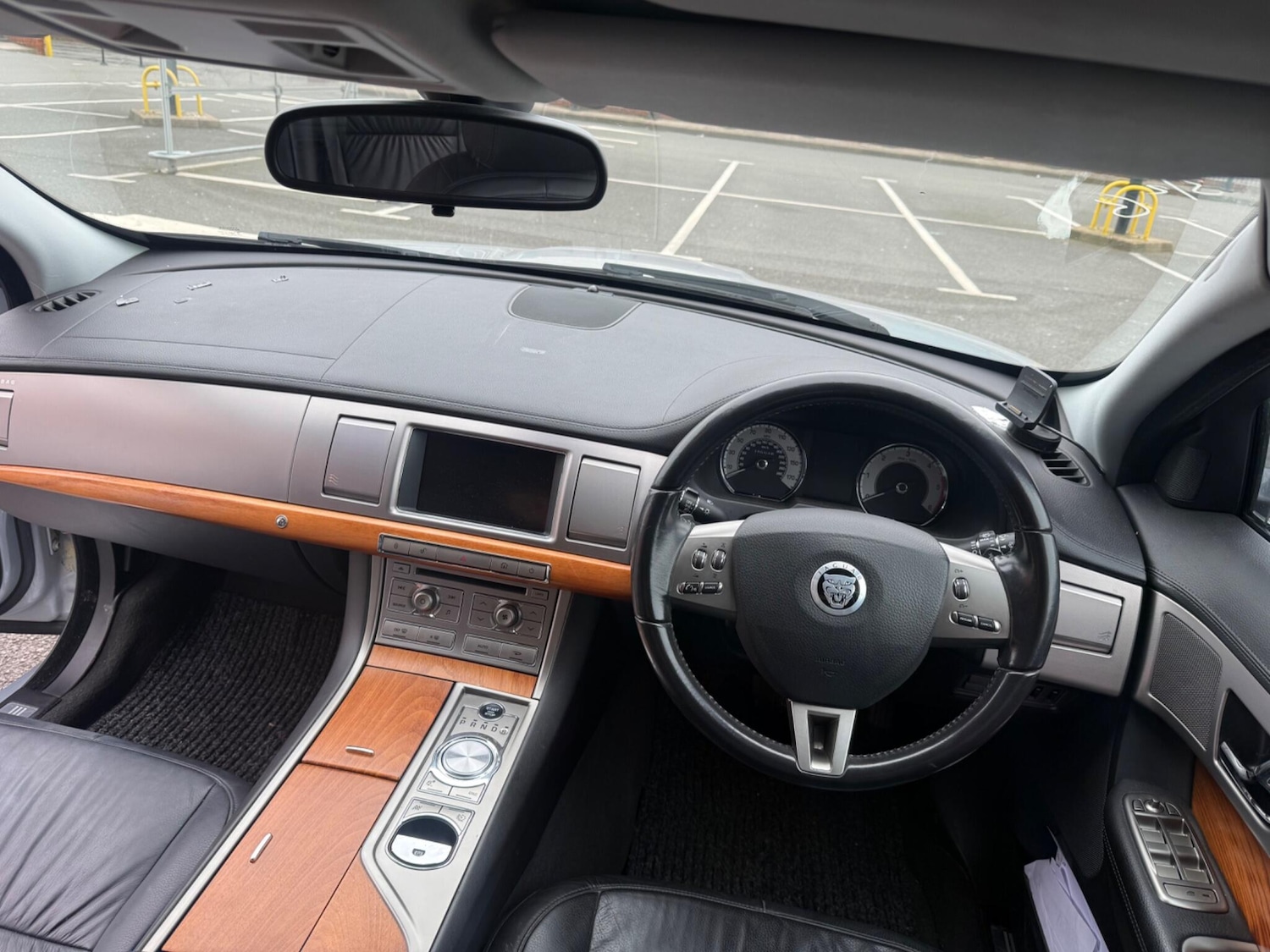 Used Jaguar XF 2011 for sale - 78047859: Photo 27