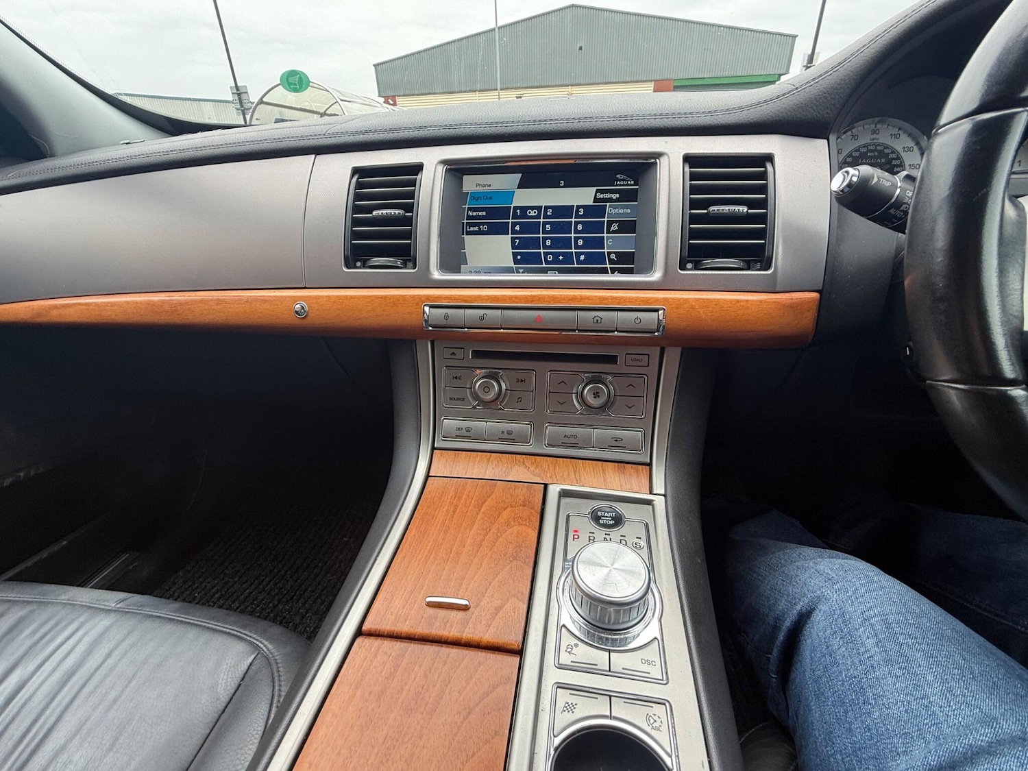 Used Jaguar XF 2011 for sale - 78047859: Photo 30