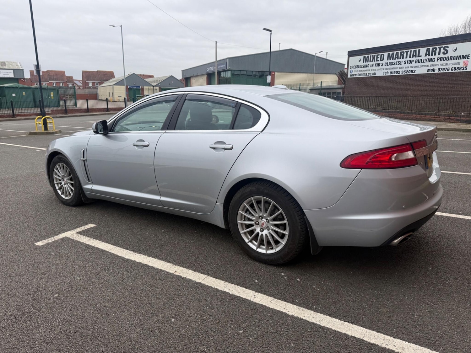 Used Jaguar XF 2011 for sale - 78047859: Photo 4