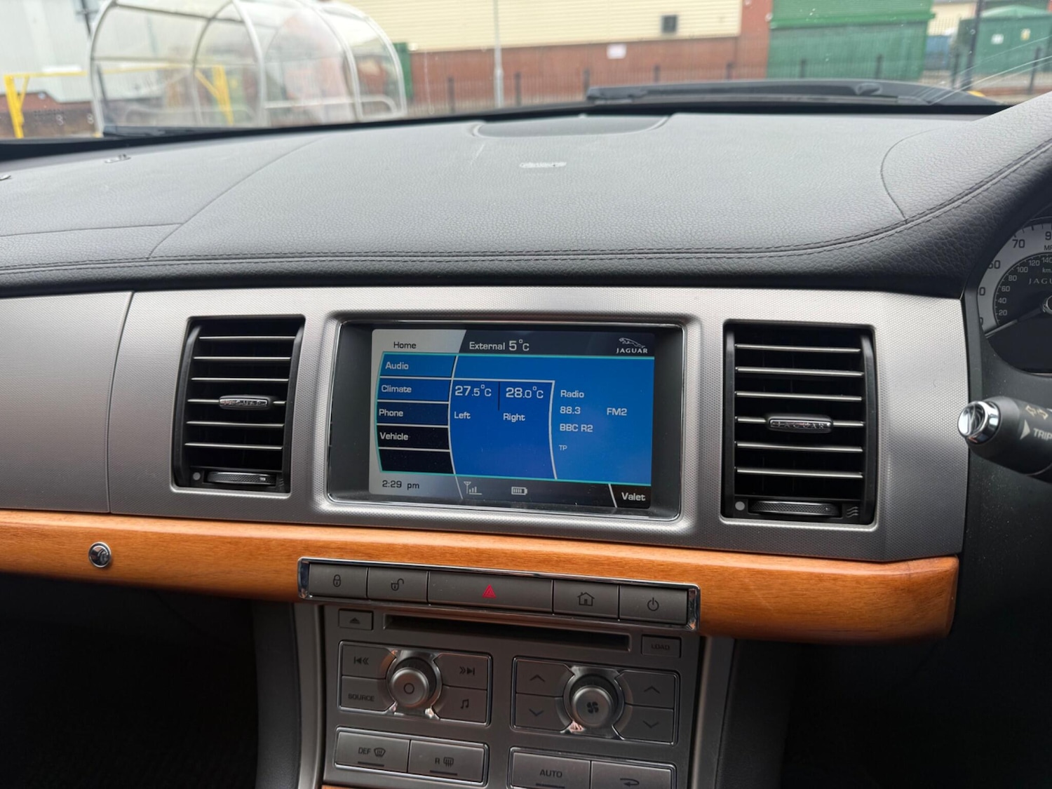 Used Jaguar XF 2011 for sale - 78047859: Photo 42