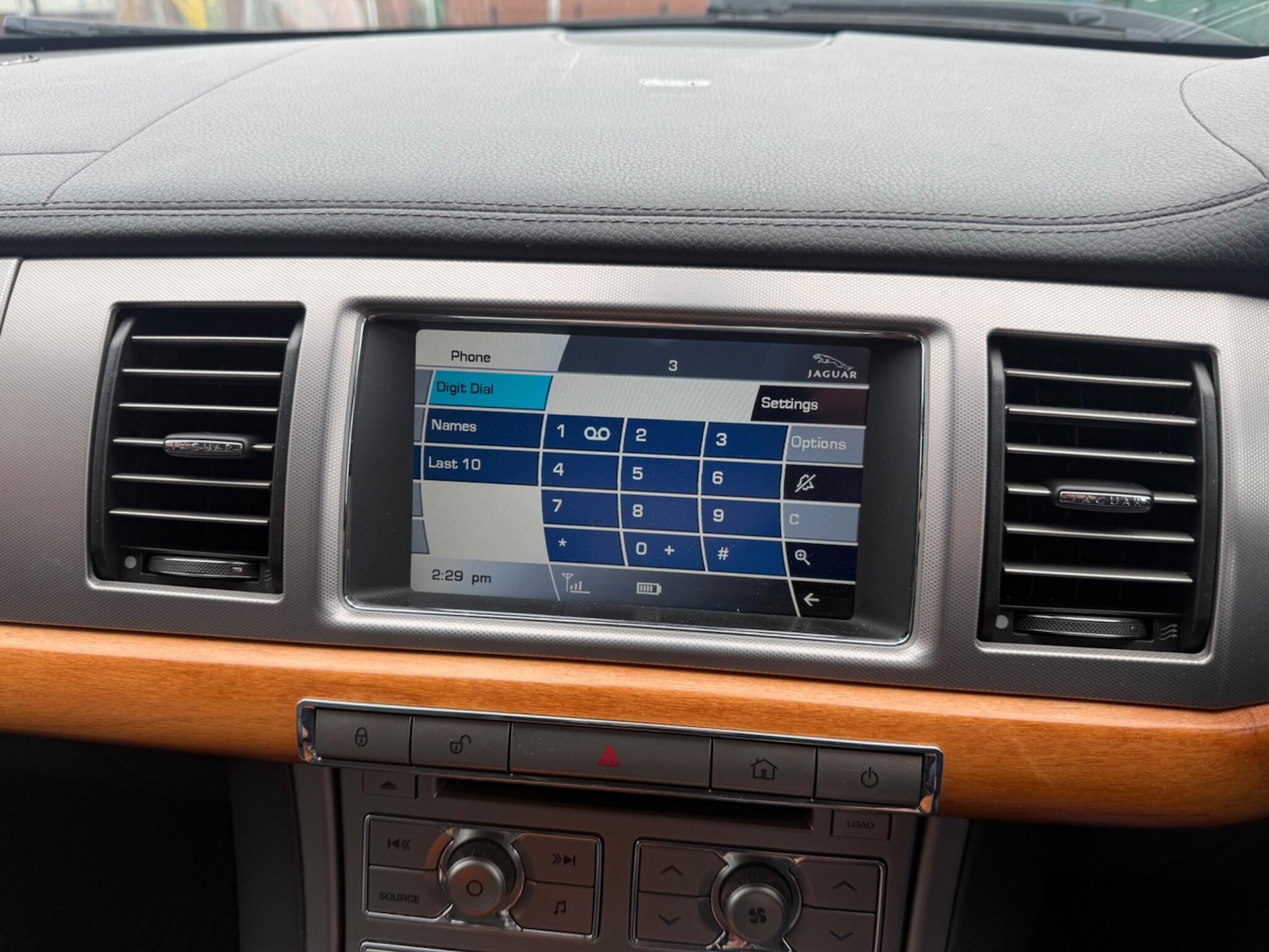 Used Jaguar XF 2011 for sale - 78047859: Photo 43