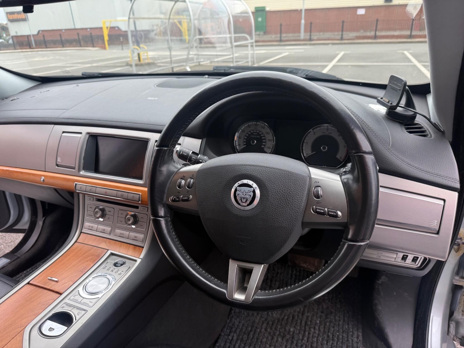 Used Jaguar XF 2011 for sale - 78047859: Photo 45