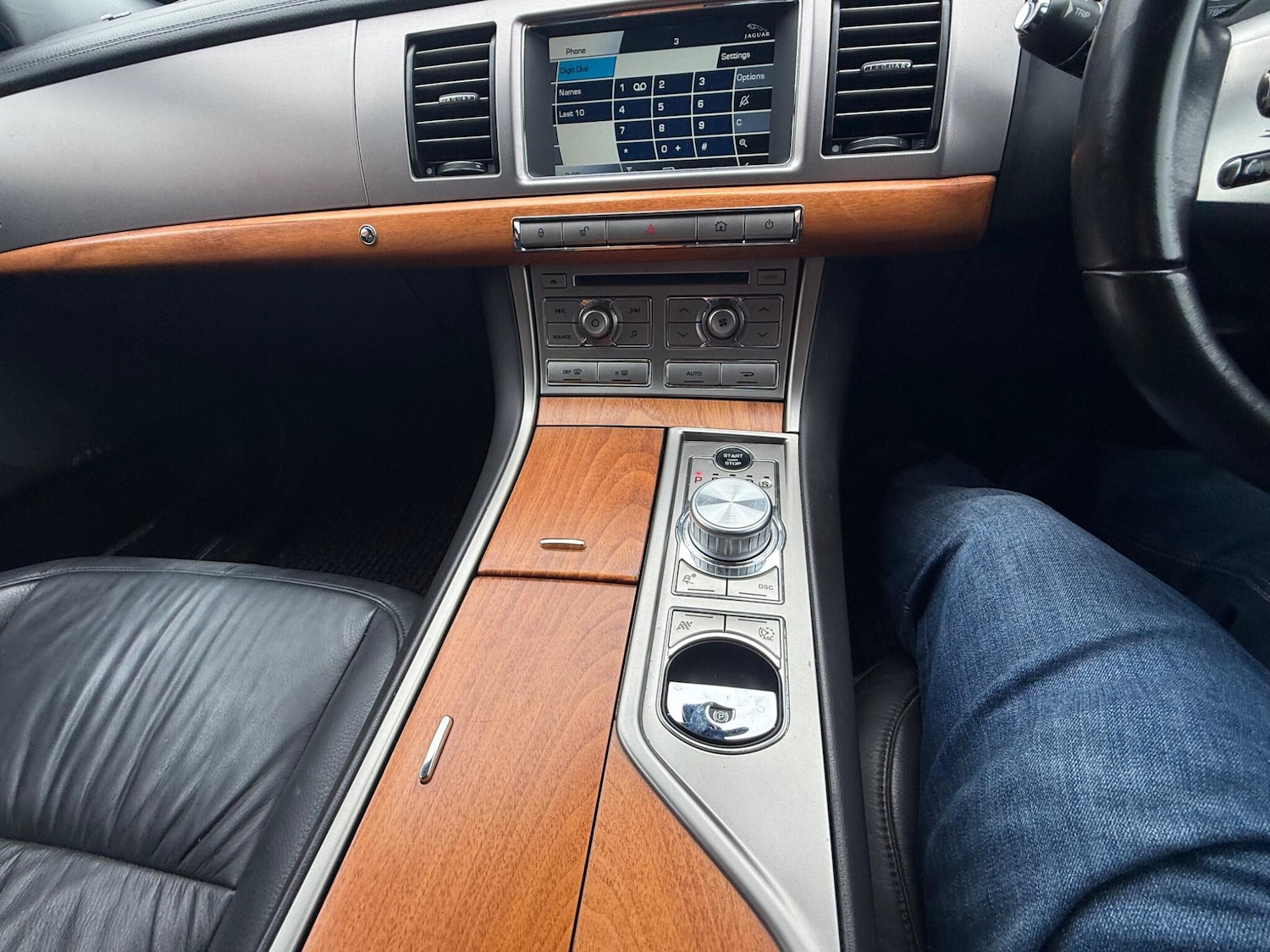 Used Jaguar XF 2011 for sale - 78047859: Photo 52