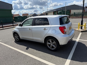 Used Toyota Urbancruiser 2009 for sale - 75141018: Photo