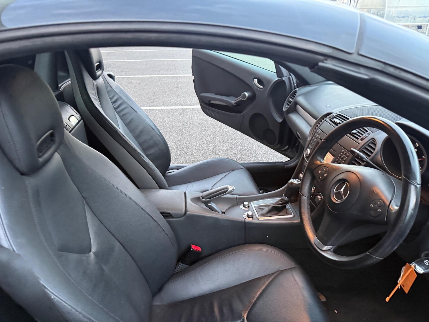 Used Mercedes-Benz SLK 2008 for sale - 76337643: Photo 16