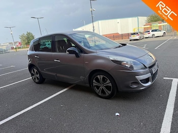 Used Renault Scenic 2011 for sale - 76752549: Photo