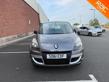 Used Renault Scenic 2011 for sale - 76752549: Photo