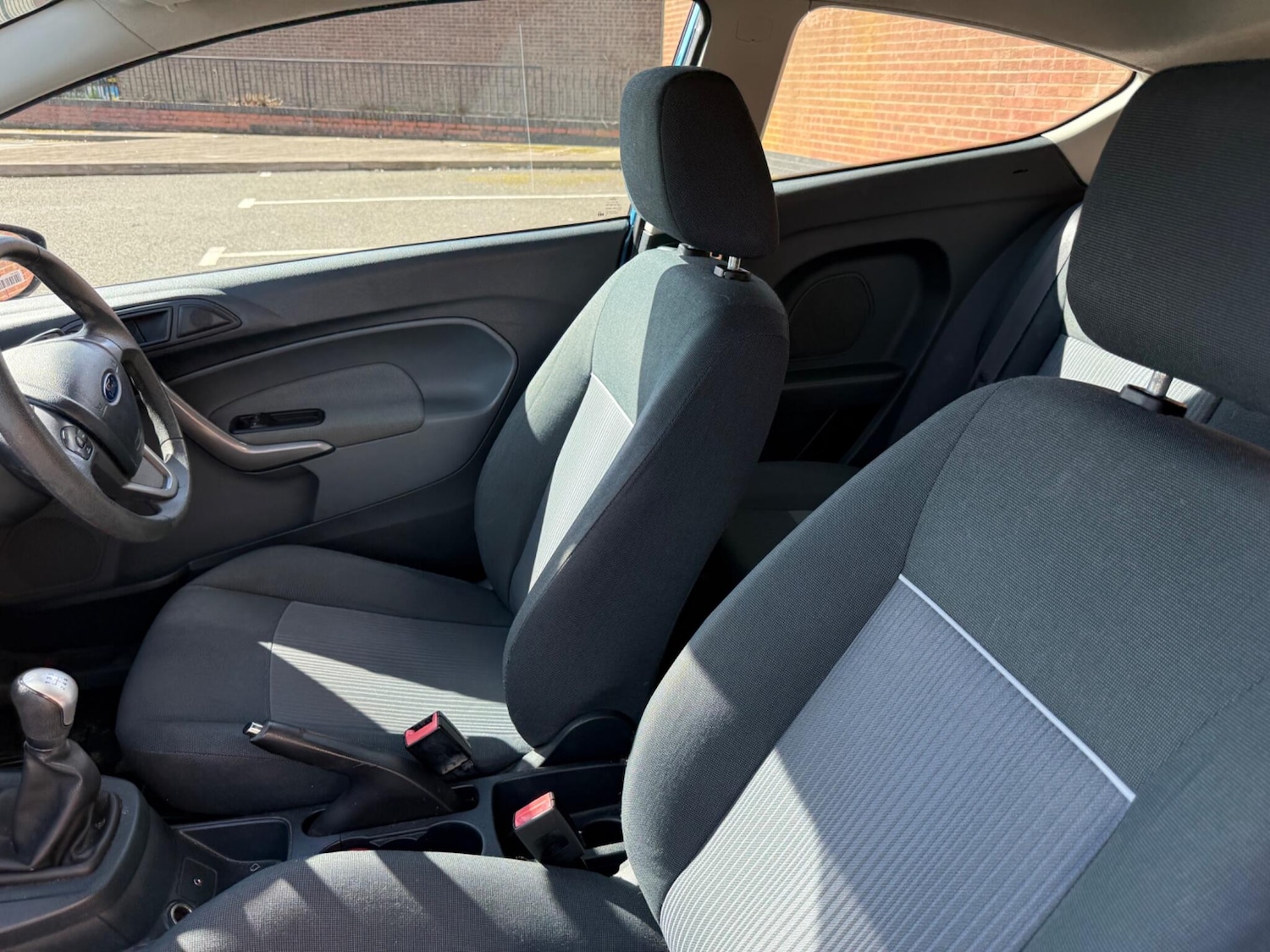 Used Ford Fiesta 2010 for sale - 78046657: Photo 38