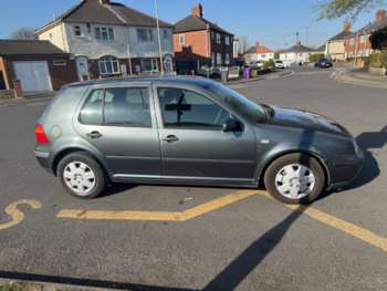 Used Volkswagen Golf 2002 for sale - 74429379: Photo