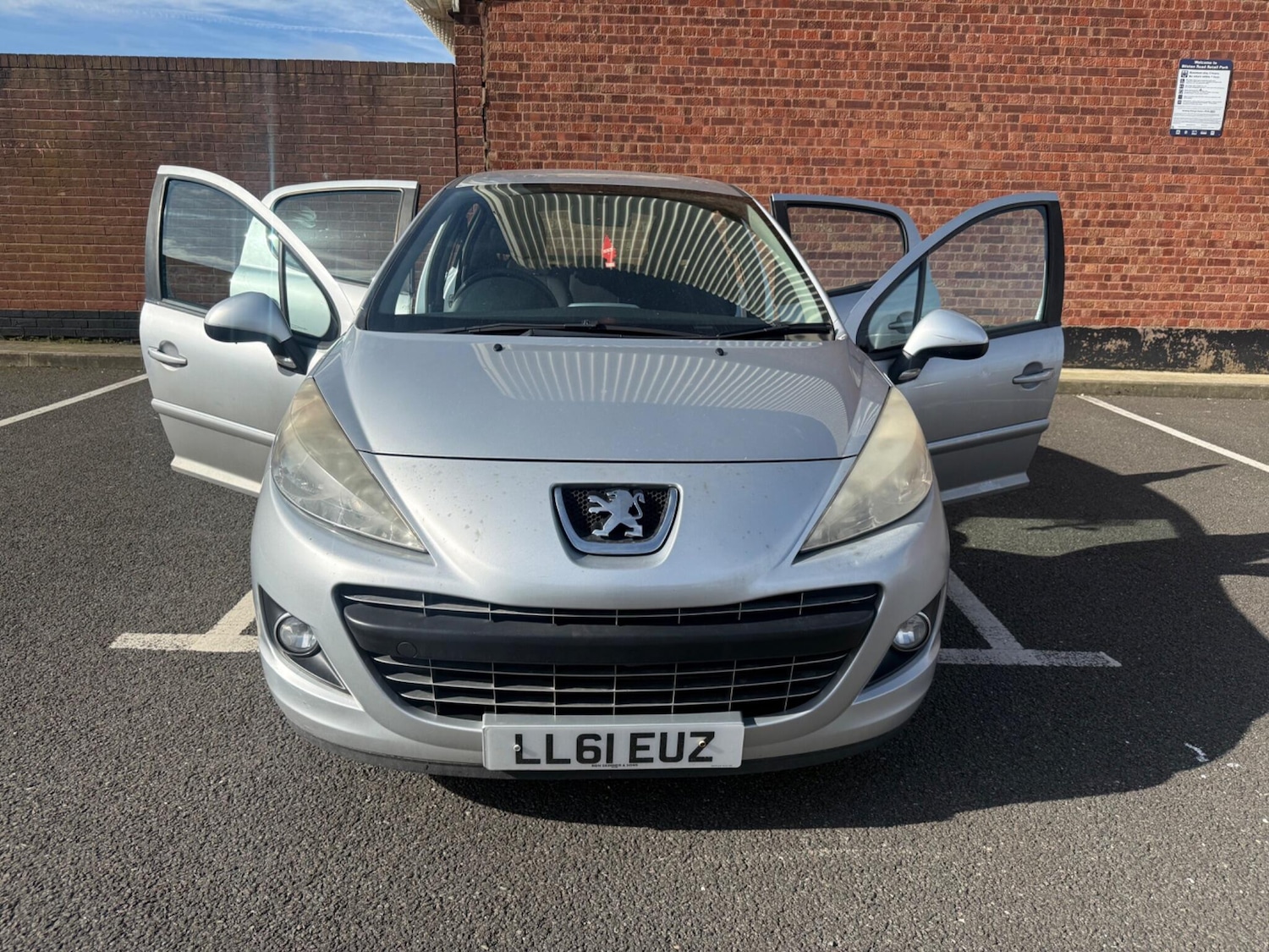 Used Peugeot 207 2011 for sale - 77737081: Photo 8