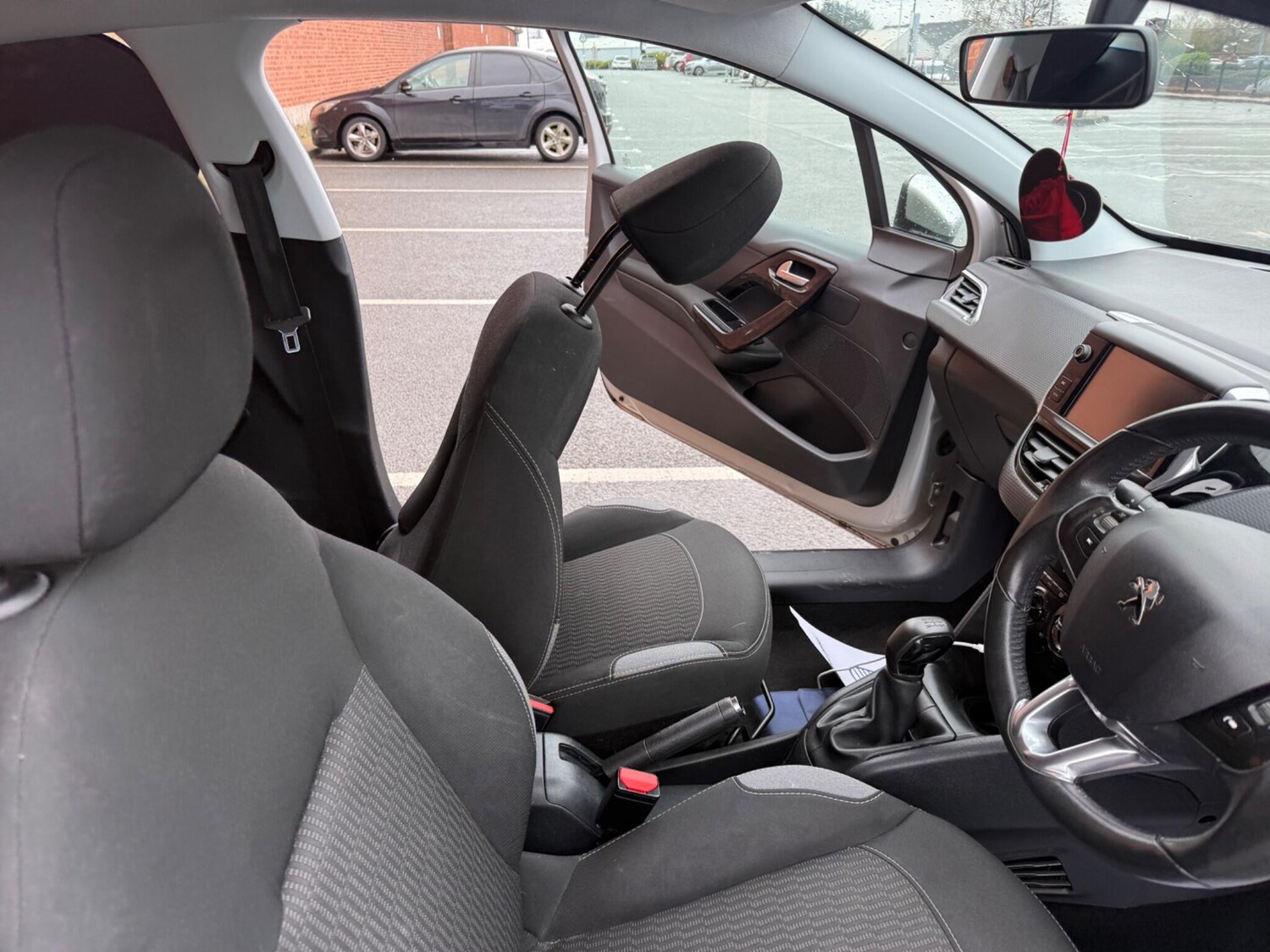 Used Peugeot 208 for sale - 78057915: Photo 30