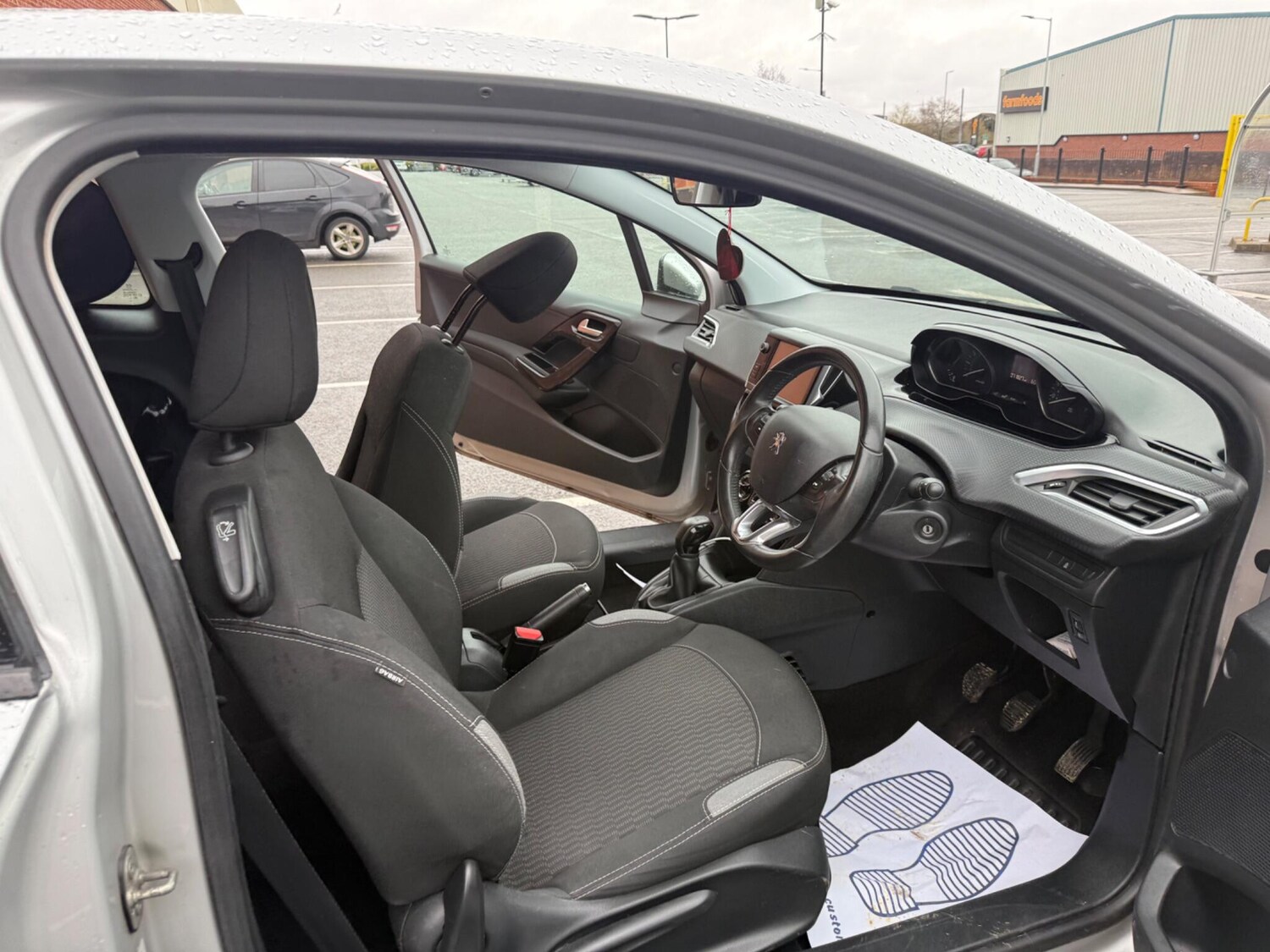 Used Peugeot 208 for sale - 78057915: Photo 31