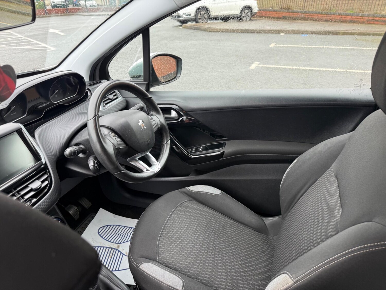 Used Peugeot 208 for sale - 78057915: Photo 42