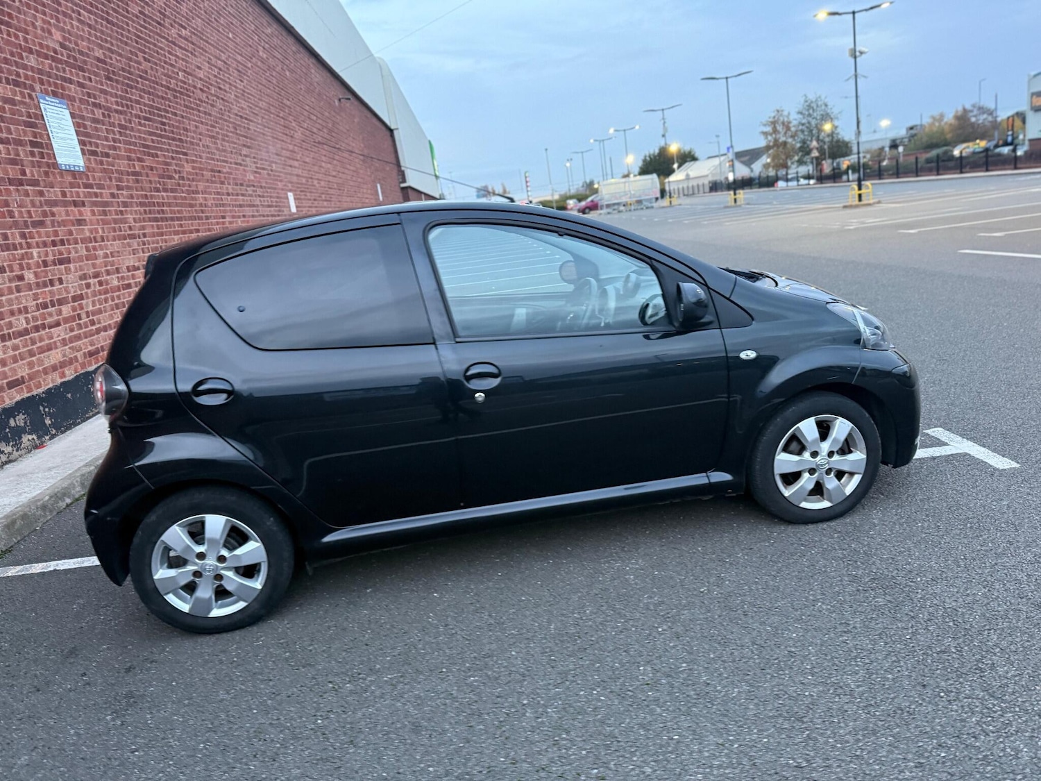 Used Toyota AYGO 2013 for sale - 76485342: Photo 5