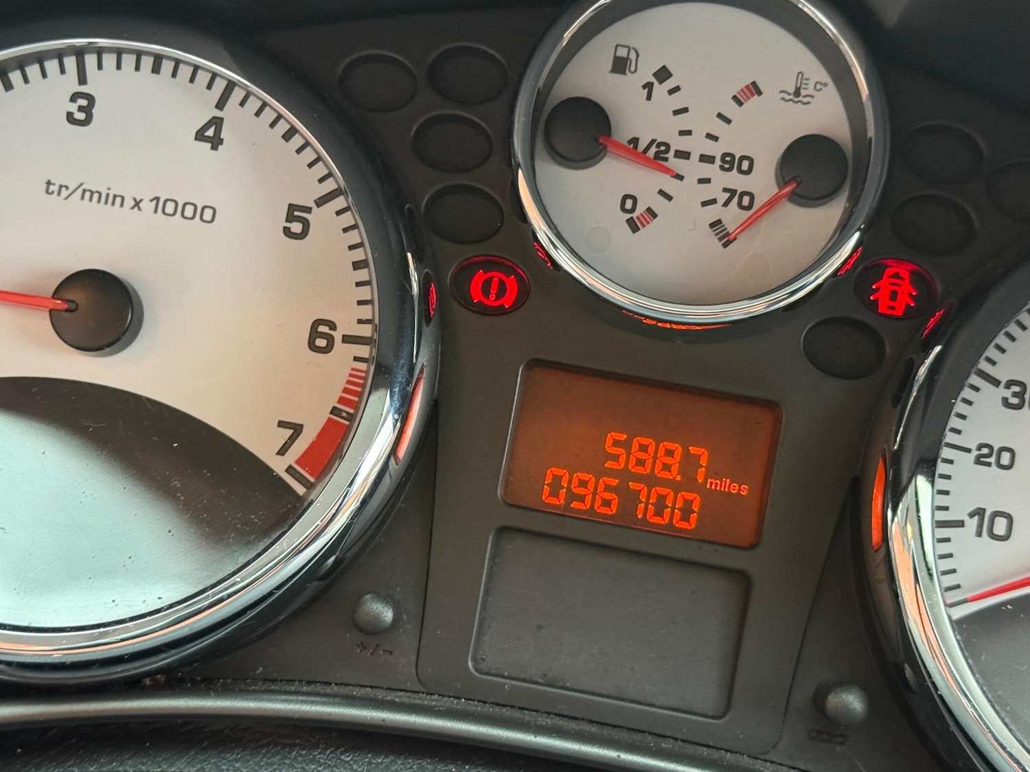 Used Peugeot 207 2009 for sale - 77315481: Photo 26