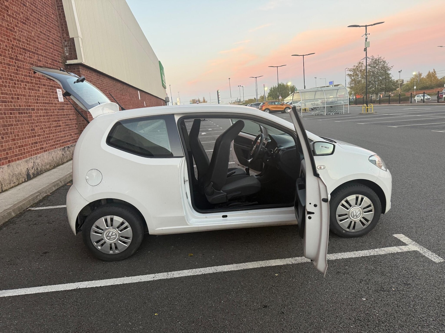 Used Volkswagen up! for sale - 77267115: Photo 11