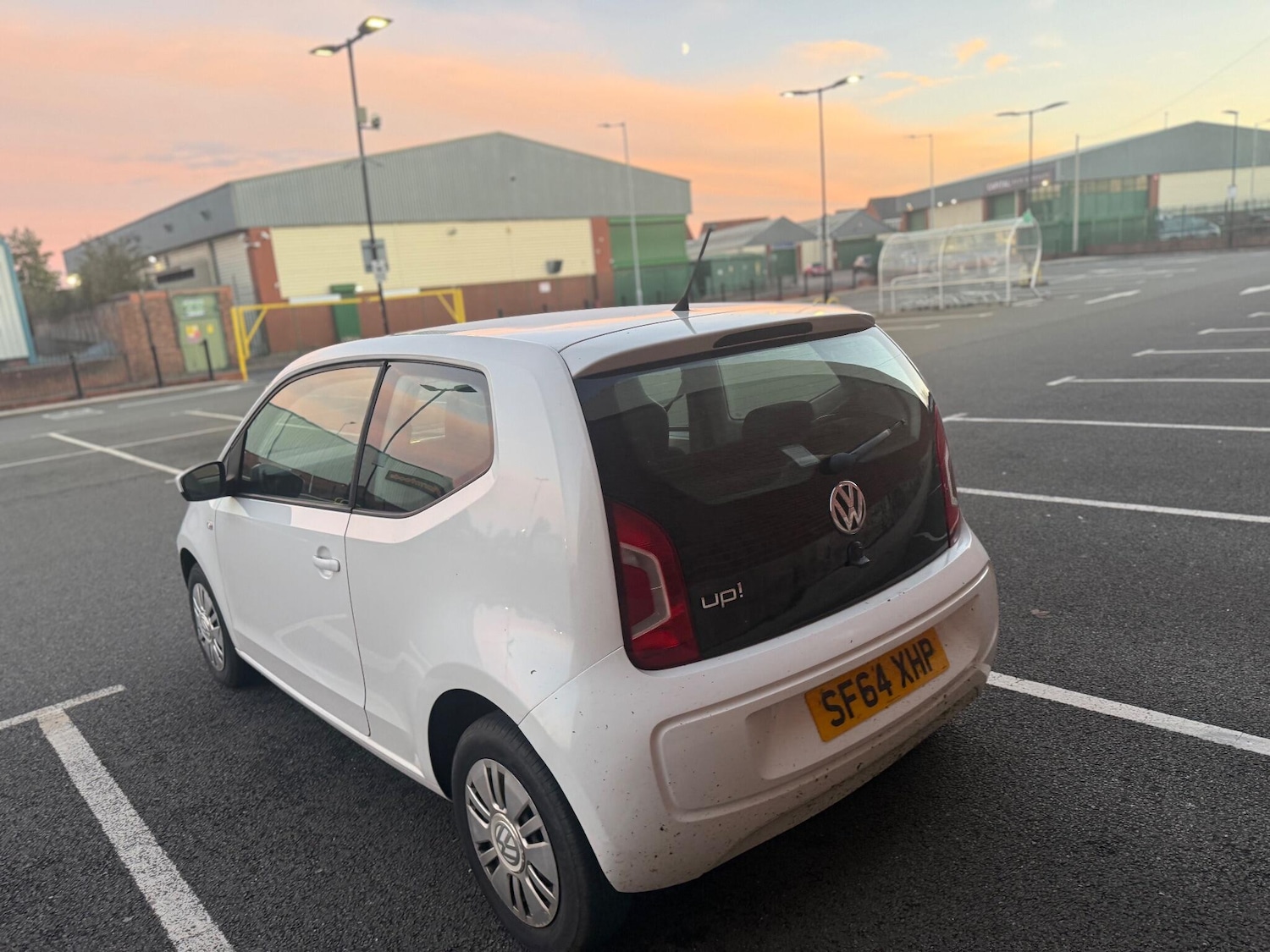 Used Volkswagen up! for sale - 77267115: Photo 2