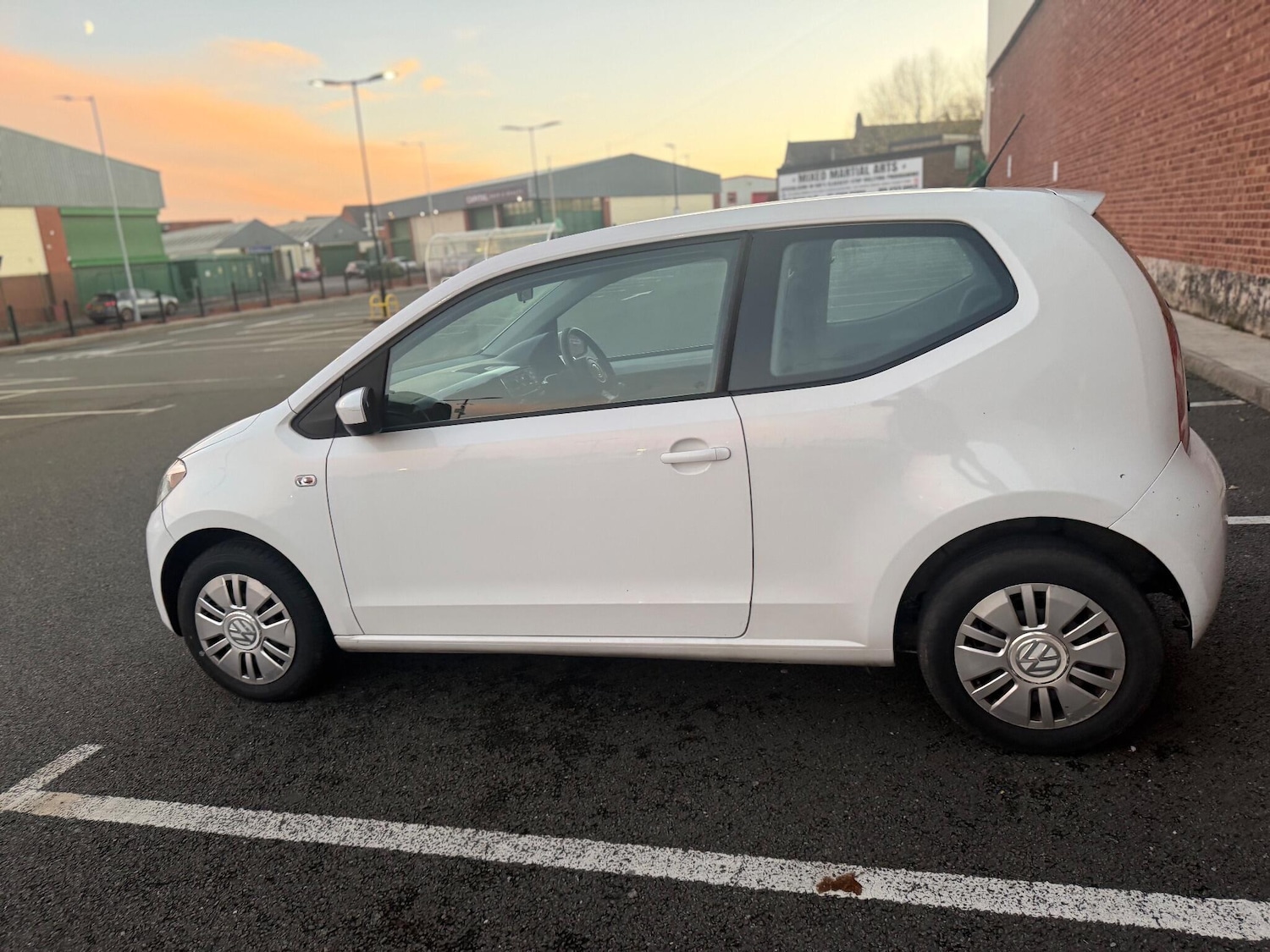 Used Volkswagen up! for sale - 77267115: Photo 9