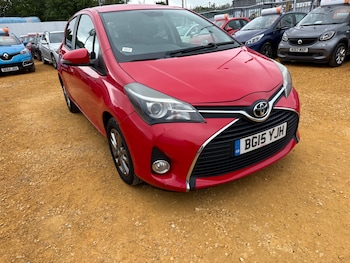 Used Toyota Yaris 2015 for sale - 78650702: Photo