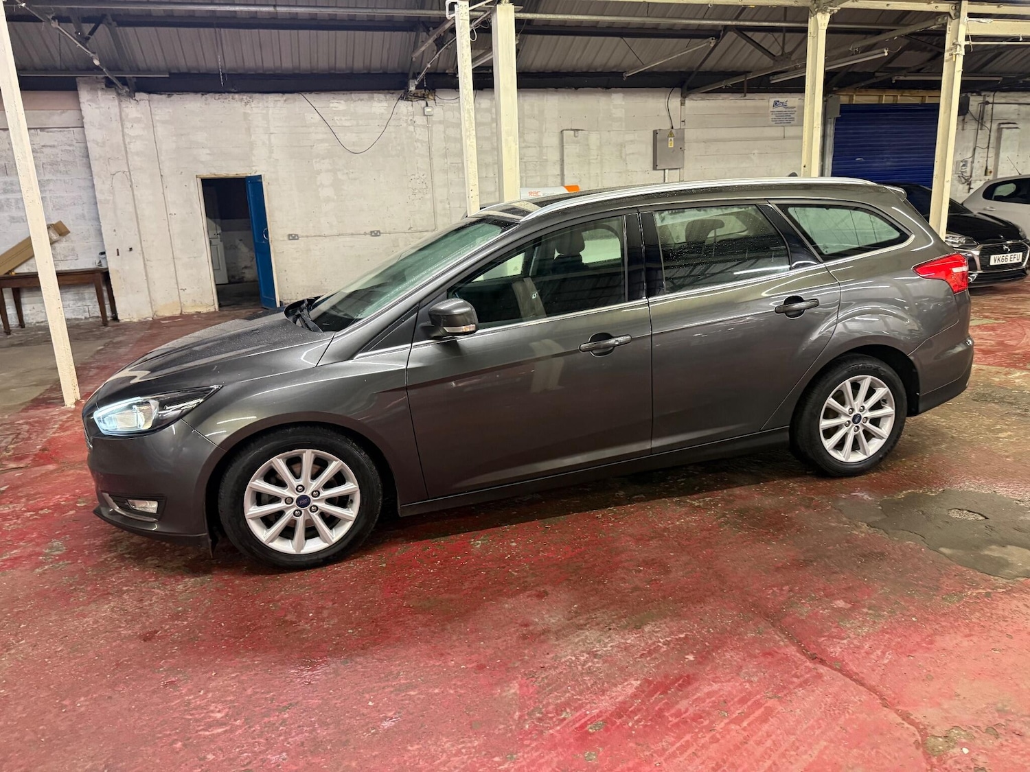 Used Ford Focus for sale - 76549327: Photo 10