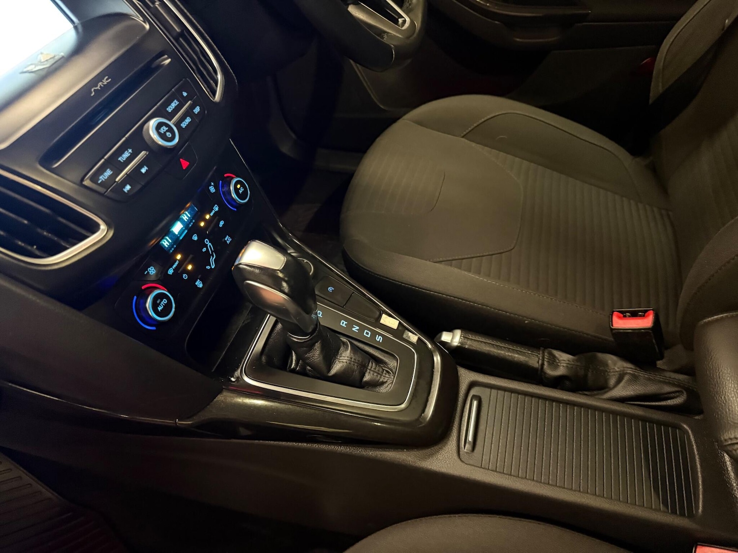 Used Ford Focus for sale - 76549327: Photo 38