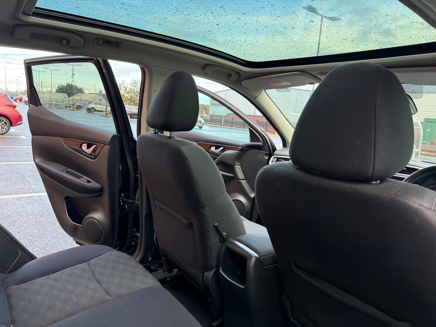Used Nissan Qashqai 2016 for sale - 76370755: Photo 24
