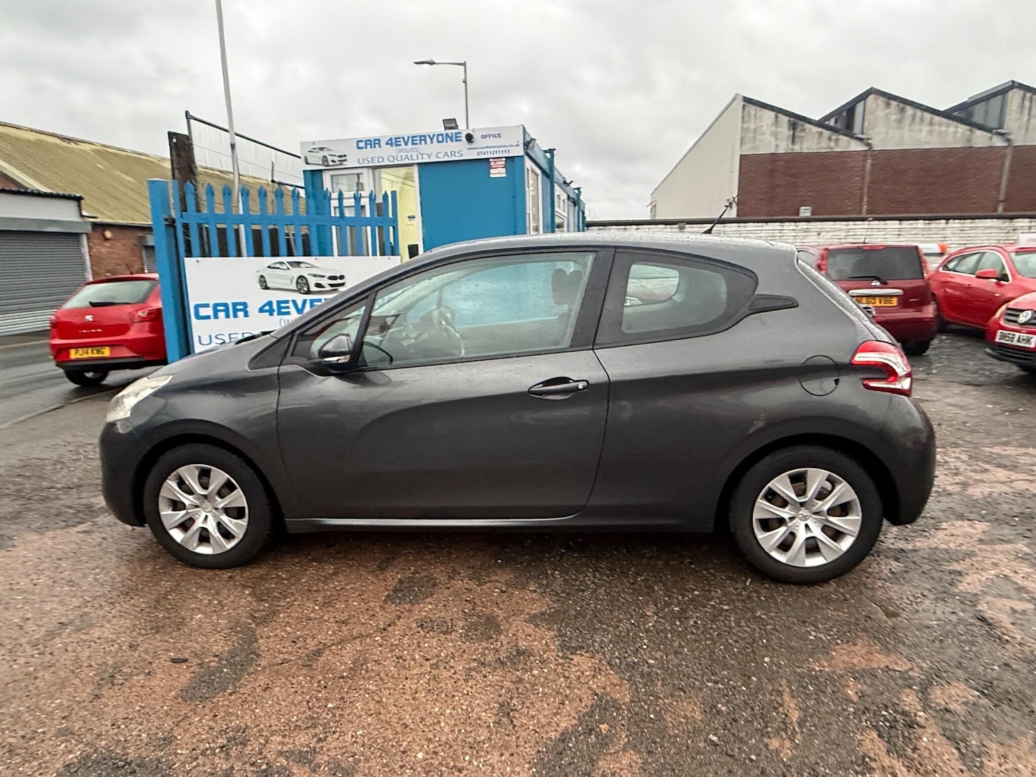 Used Peugeot 208 2012 for sale - 76786914: Photo 10