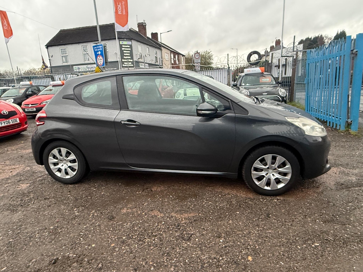 Used Peugeot 208 2012 for sale - 76786914: Photo 12