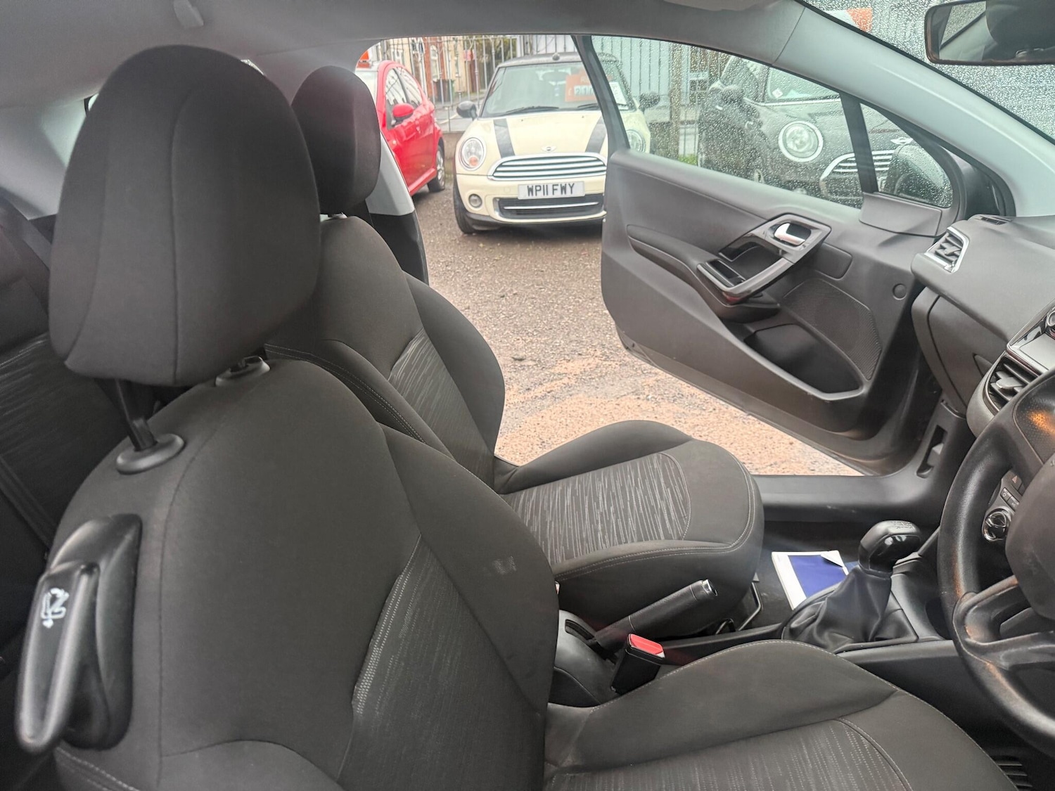 Used Peugeot 208 2012 for sale - 76786914: Photo 19