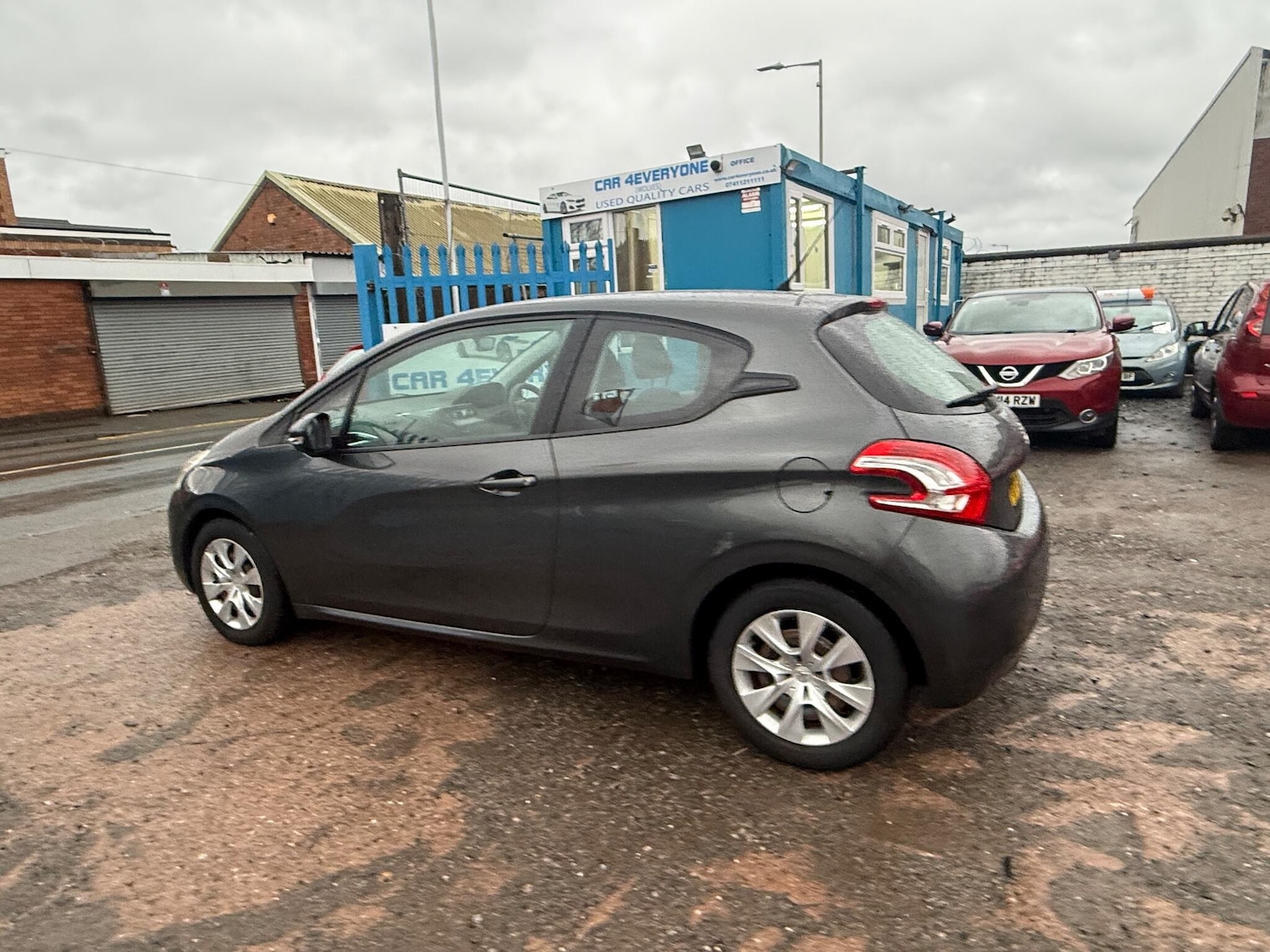 Used Peugeot 208 2012 for sale - 76786914: Photo 8