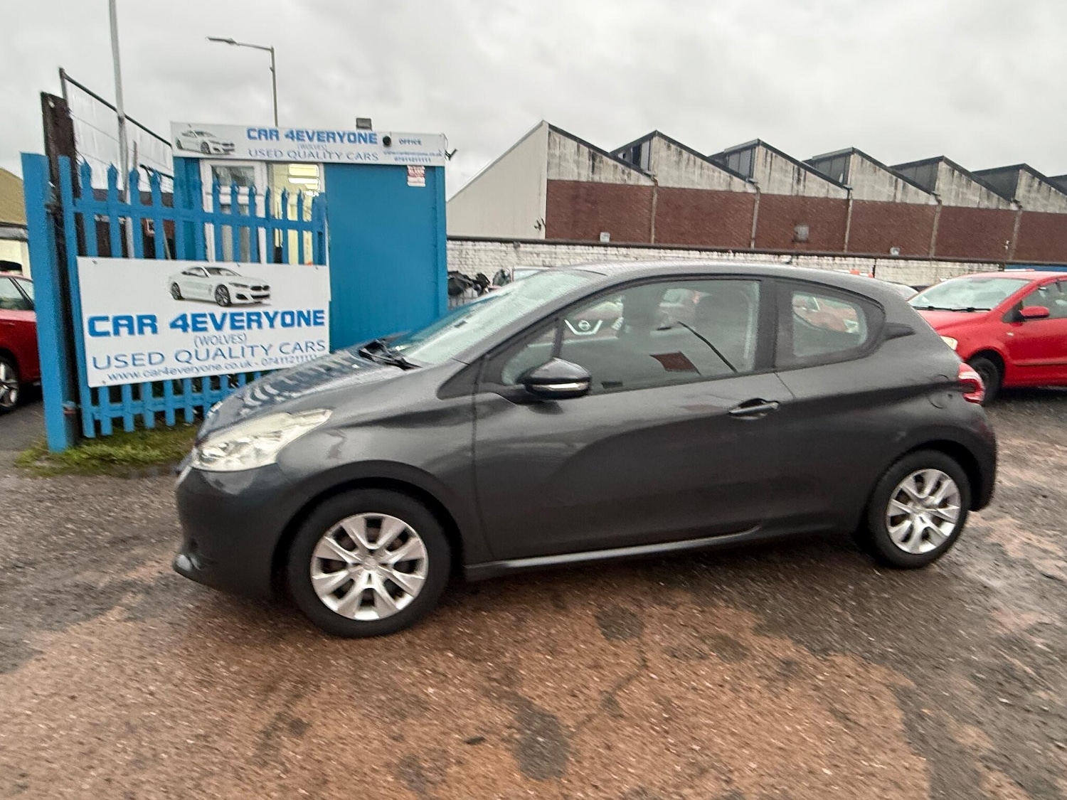 Used Peugeot 208 2012 for sale - 76786914: Photo 9