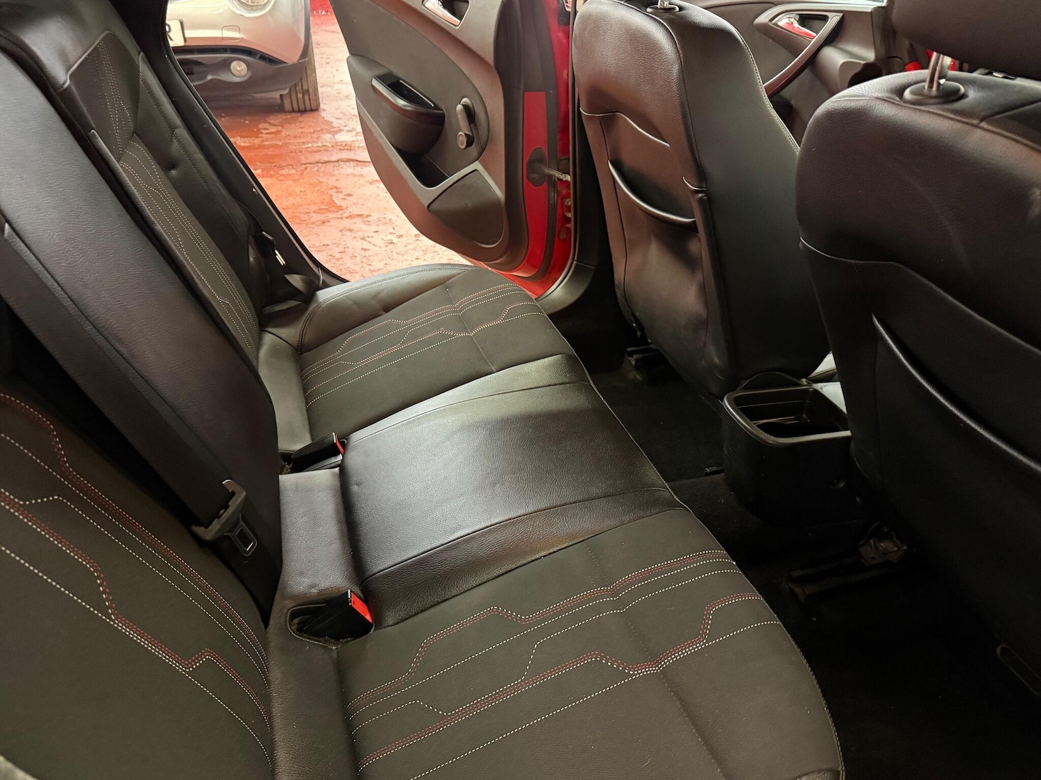 Used Vauxhall Astra 2012 for sale - 77198326: Photo 18