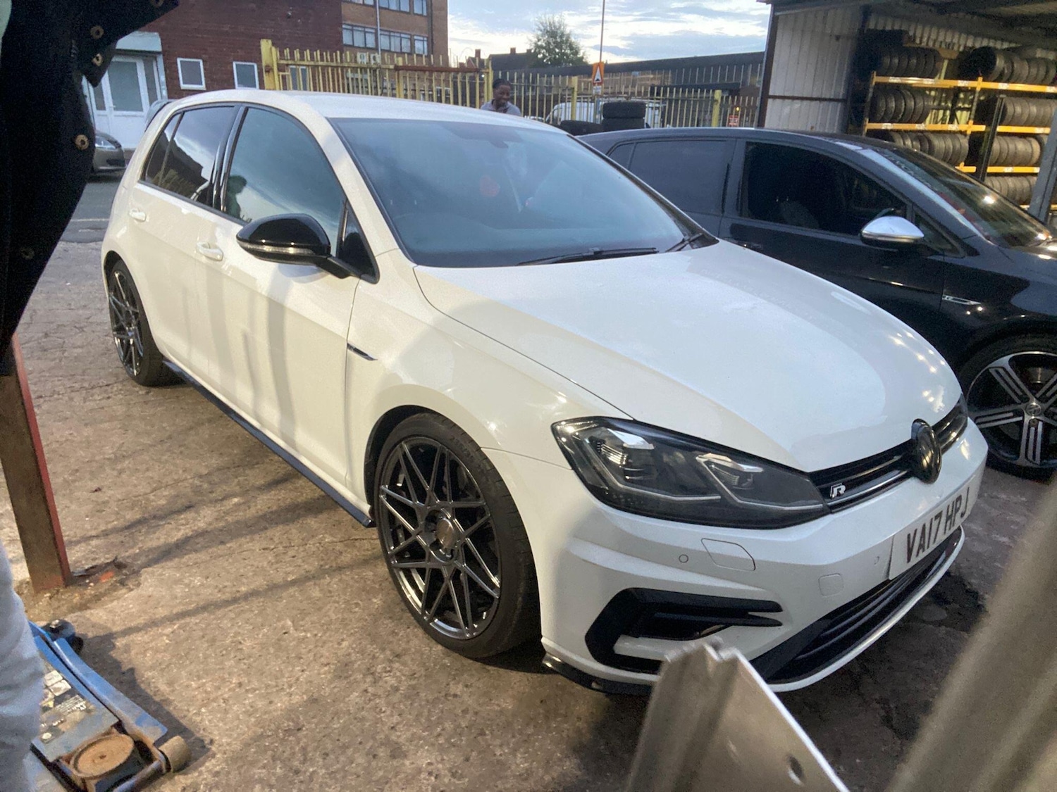 Used Volkswagen Golf 2017 for sale - 76512016: Photo 2