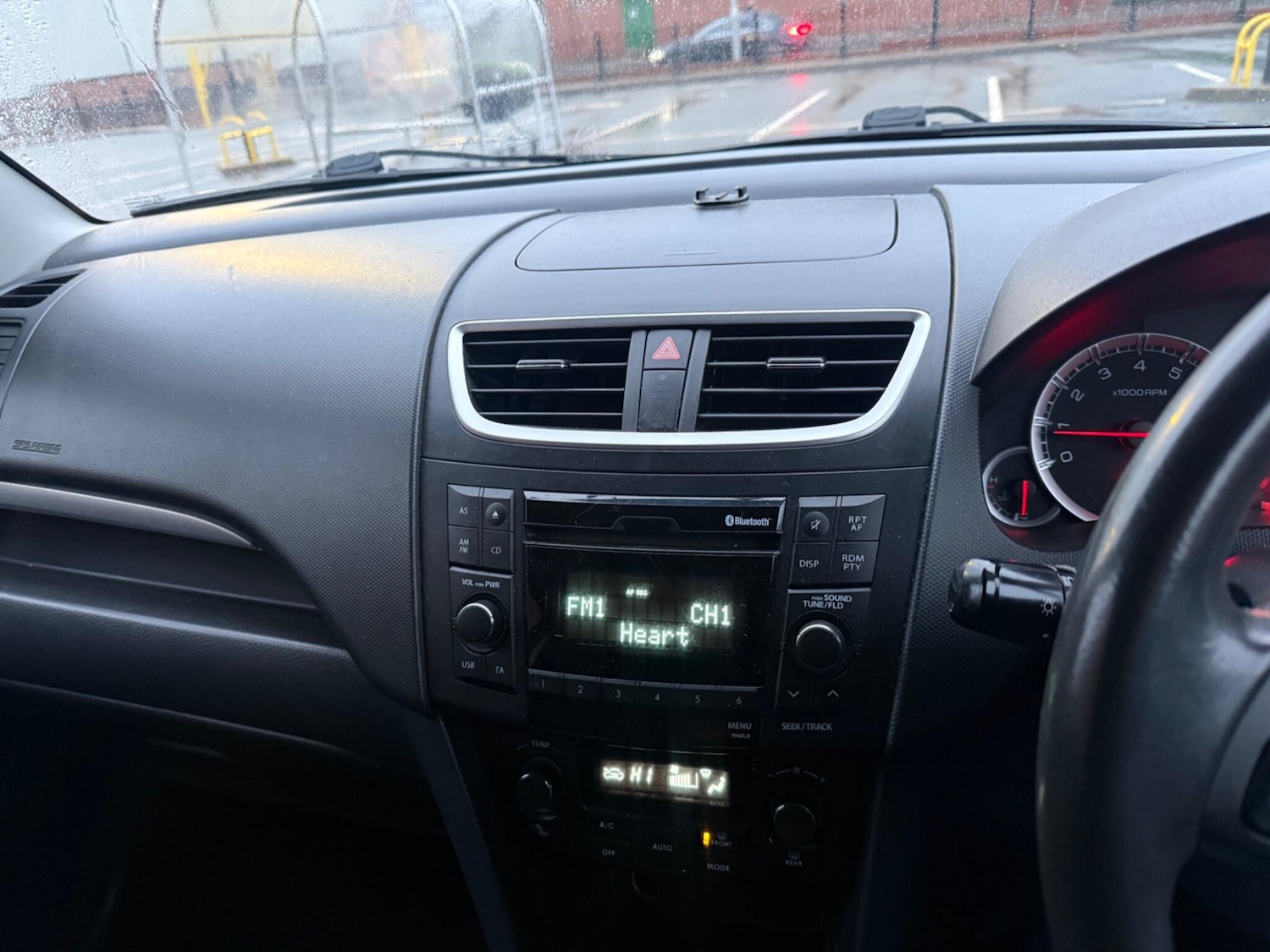 Used Suzuki Swift 2013 for sale - 77454950: Photo 28