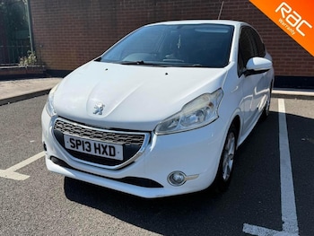 Used Peugeot 208 2013 for sale - 75614282: Photo
