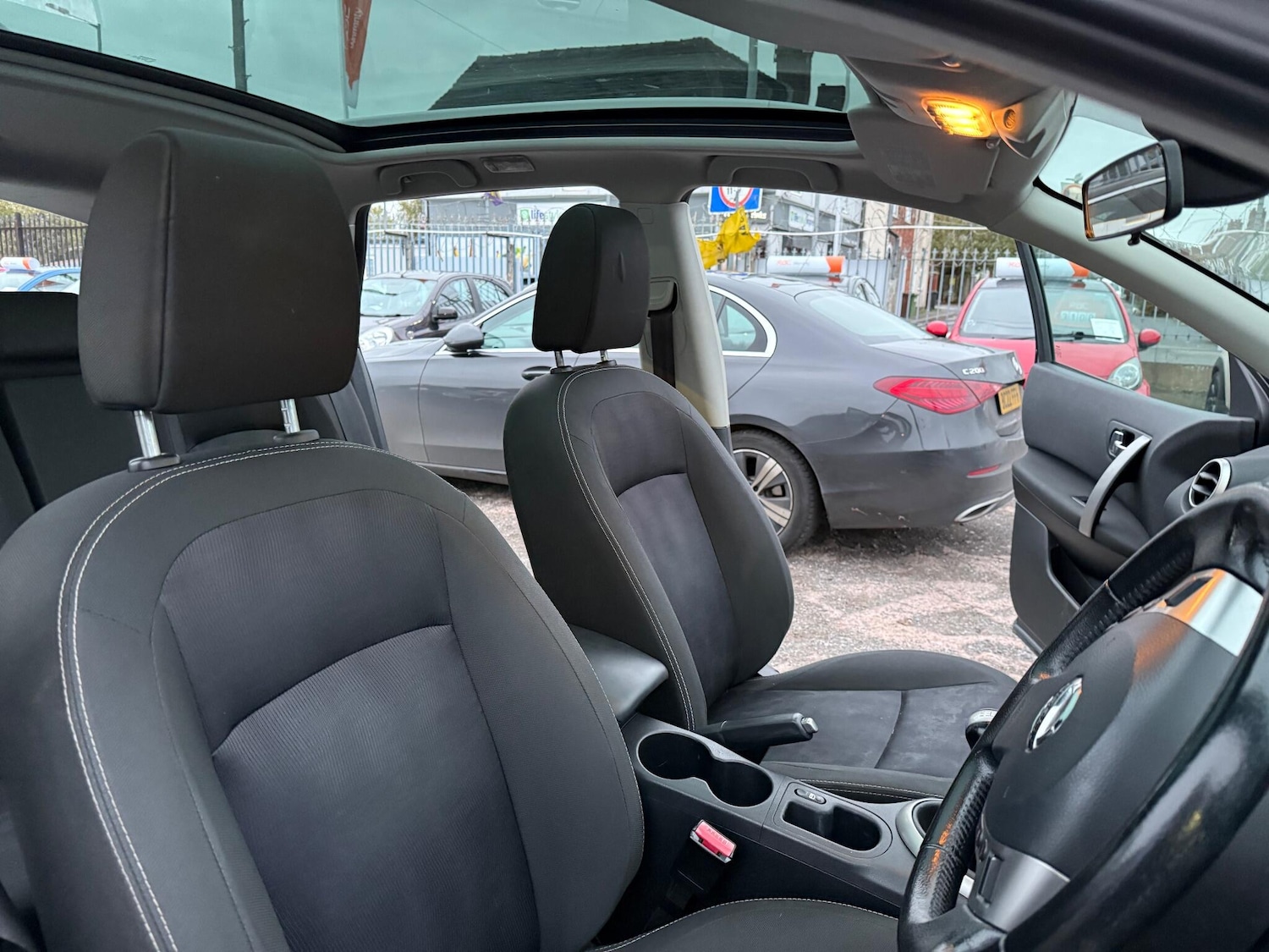 Used Nissan Qashqai 2013 for sale - 76742994: Photo 15