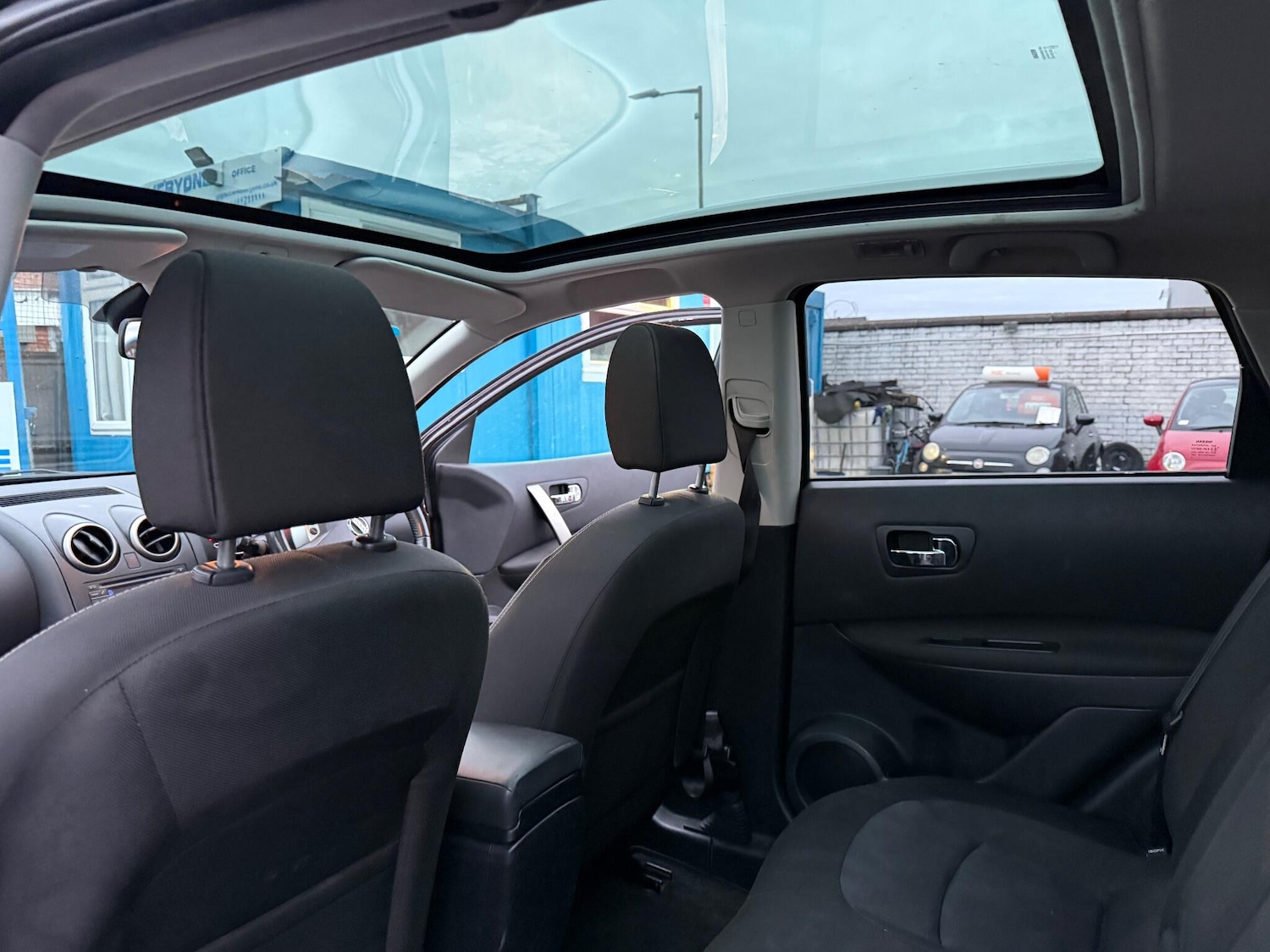 Used Nissan Qashqai 2013 for sale - 76742994: Photo 18