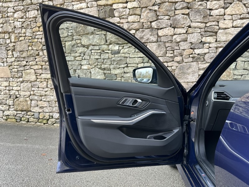 Used BMW 3 Series 2023 for sale - 77848248: Photo 32