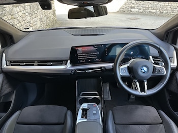 Used BMW 2 Series 2022 for sale - 76981203: Photo