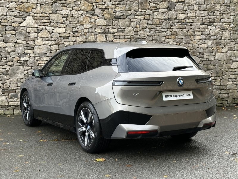 Used BMW iX 2023 for sale - 76981364: Photo 2