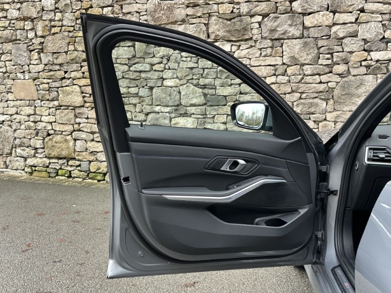 Used BMW 3 Series 2024 for sale - 77044710: Photo 28