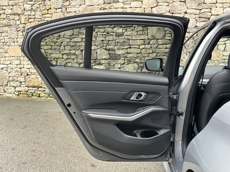 Used BMW 3 Series 2024 for sale - 77044710: Photo 42