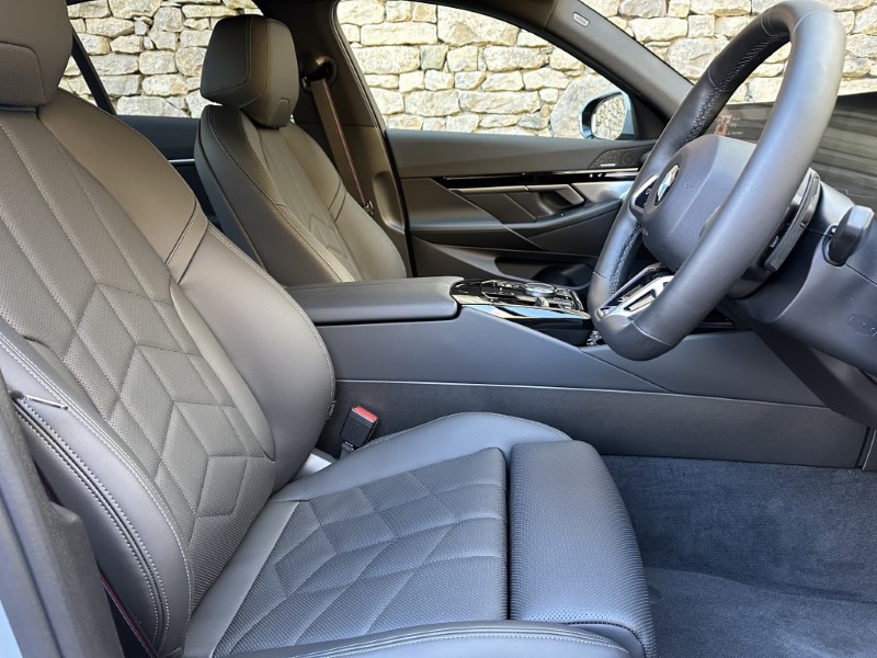 Used BMW 5 Series 2023 for sale - 76981377: Photo 11