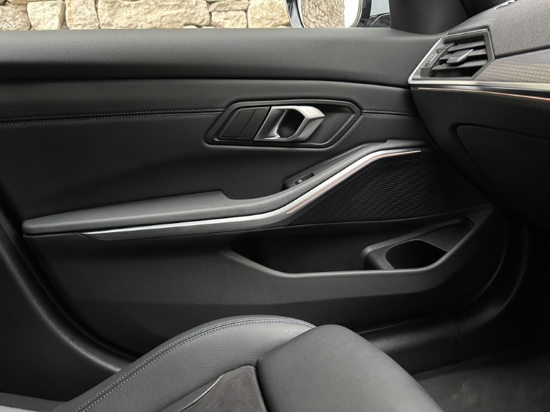 Used BMW 3 Series 2024 for sale - 77758756: Photo 31