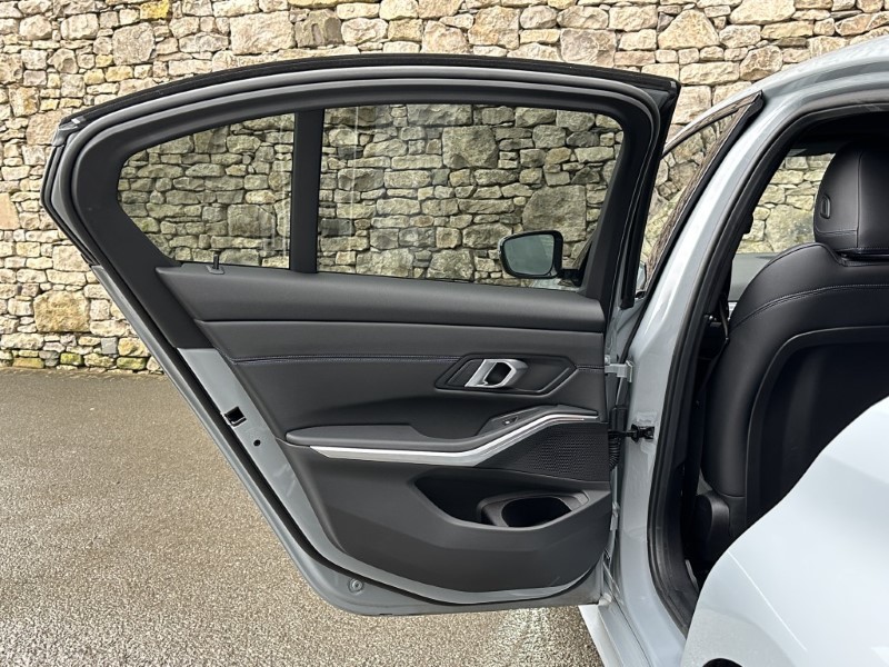 Used BMW 3 Series 2024 for sale - 77758756: Photo 37