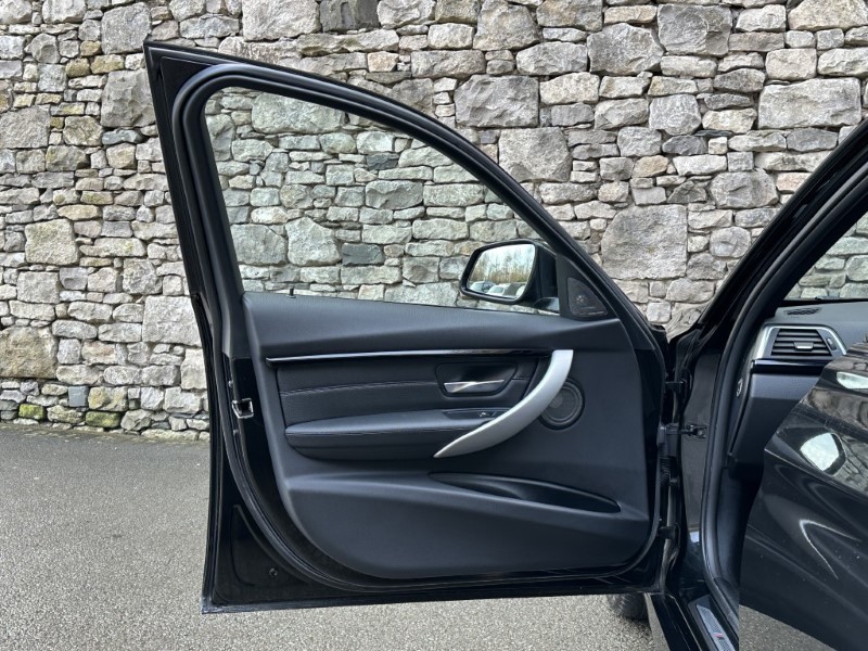 Used BMW 3 Series 2019 for sale - 77323544: Photo 31