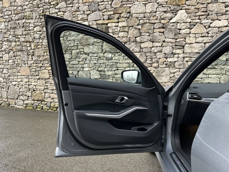 Used BMW 3 Series 2024 for sale - 77431306: Photo 30