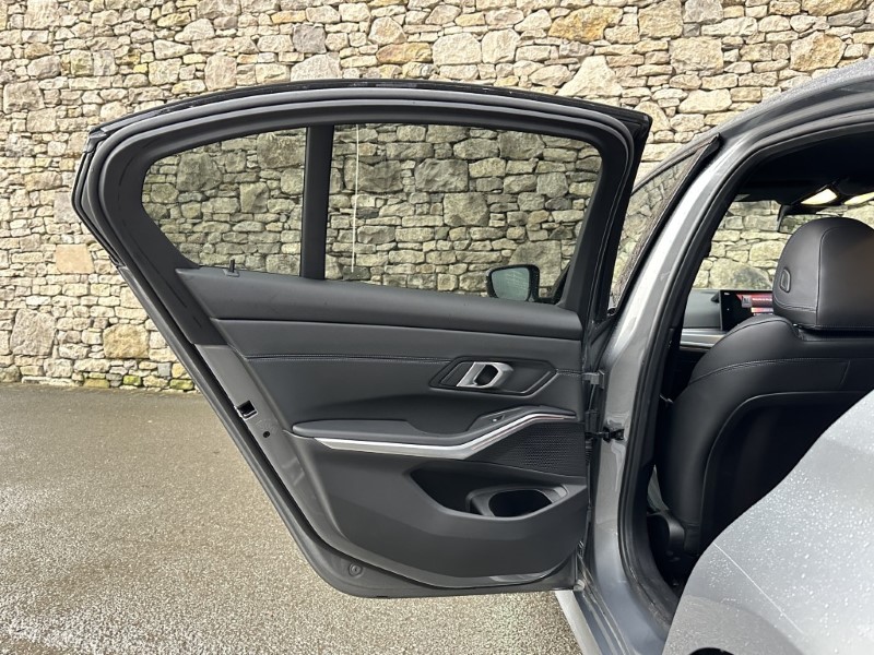 Used BMW 3 Series 2024 for sale - 77431306: Photo 37