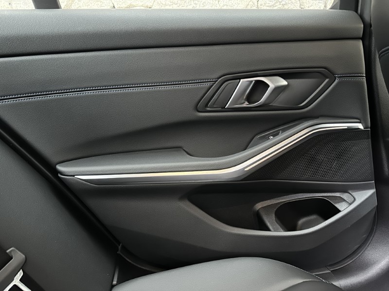 Used BMW 3 Series 2024 for sale - 77431306: Photo 38